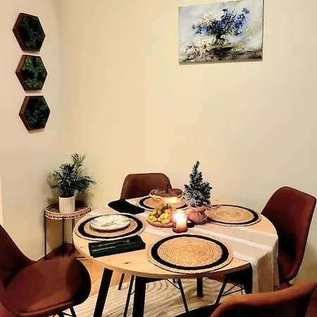 Exquisite Euphoria For 4 Guests In