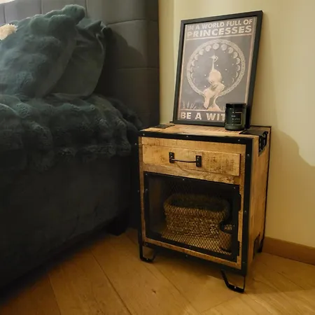 Exquisite Euphoria For 4 Guests In Apartman